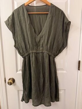 Cupshe Delina Plunge Cover Up Mini in Olive